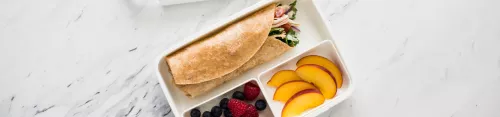 Cazuela de Tostada Francesa de Durazno y Almendras