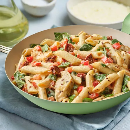 Pasta de pollo cremosa fácil