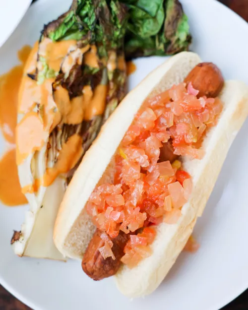 Salsa de cáscara de sandía para perros calientes veganos gigantes