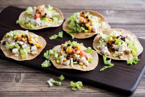 Tostadas De Ensalada De Pollo