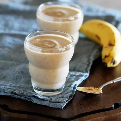 Batido de Plátano y Crema de Cacahuate