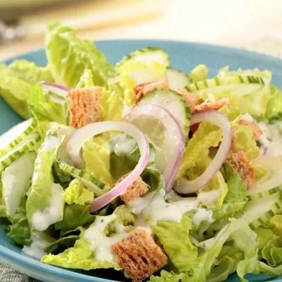 Cazuela de Tostada Francesa de Durazno y Almendras