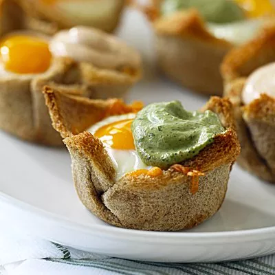 Egg, Ham & Cheese Brunch Nests