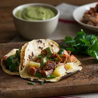 Tacos al Pastor con Salsa Cremosa de Poblano con Chipotle