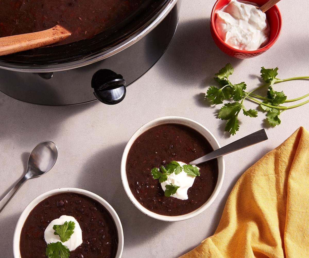 Sopa de habichuelas negras de cocción lenta