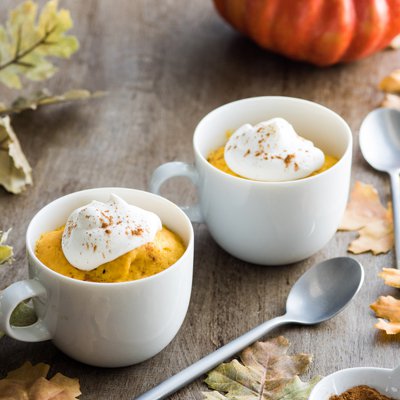 Pastel de Calabaza con Especias Hecho en Tazas
