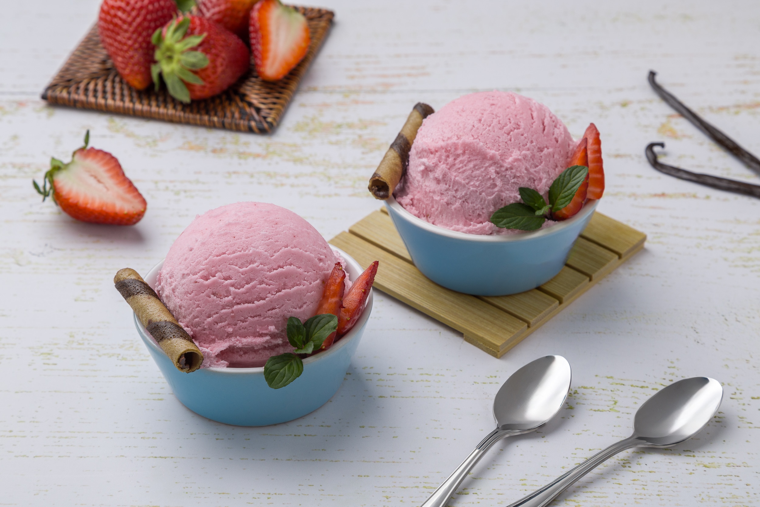 Homemade Strawberry Ice Cream