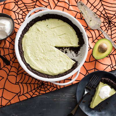 Avocado Pie with Chocolate Crust