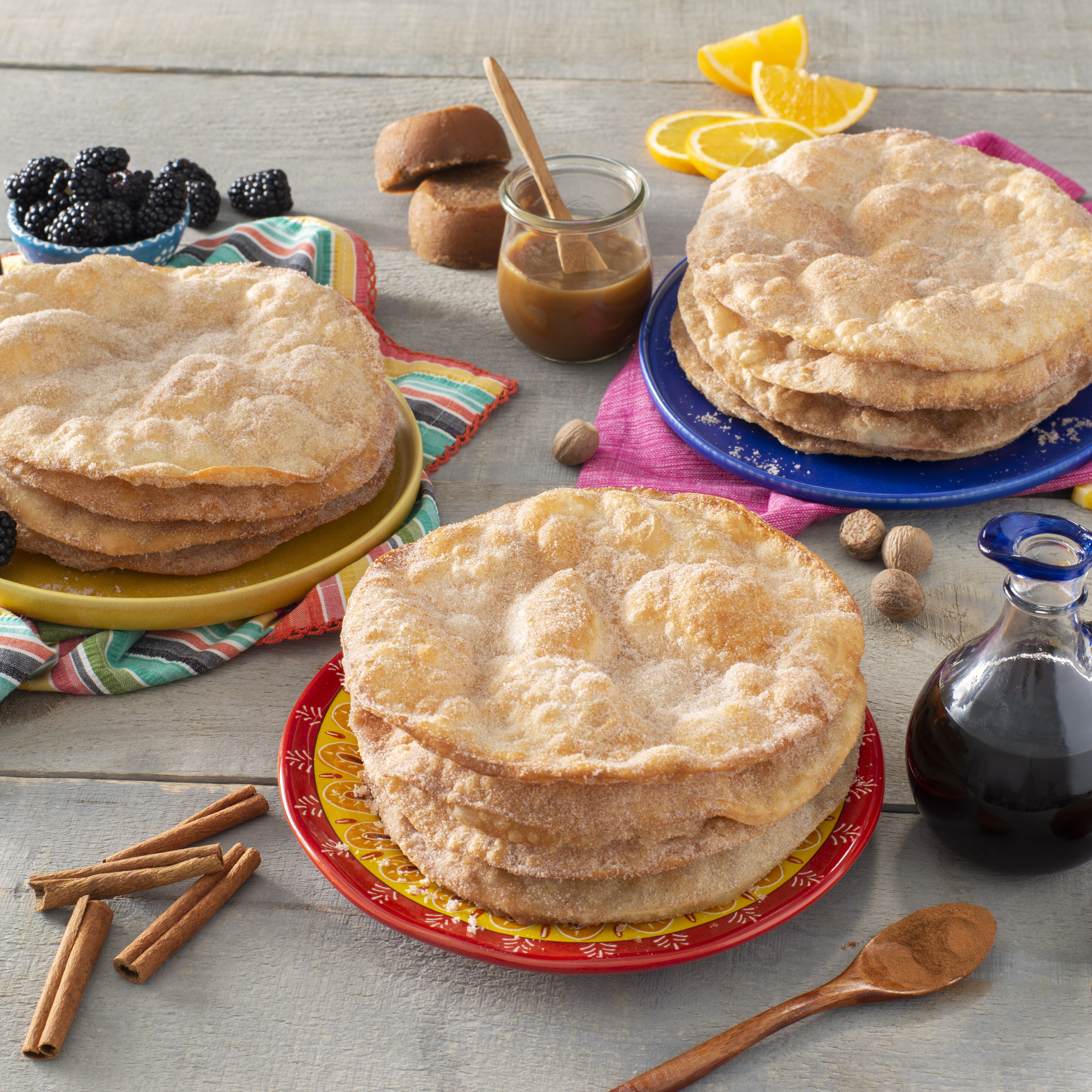 Buñuelos con Chocolate Caliente Abuelita