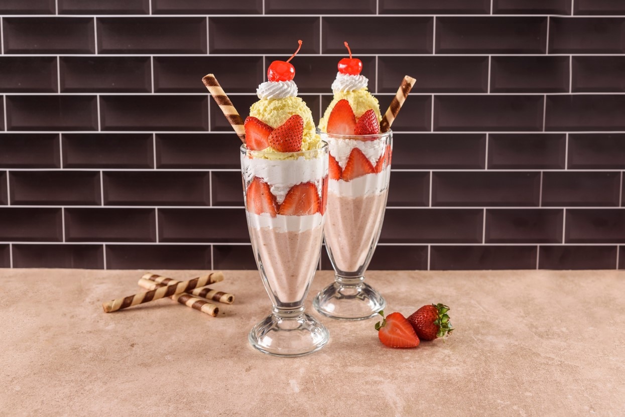 Strawberries and Cream Sundaes