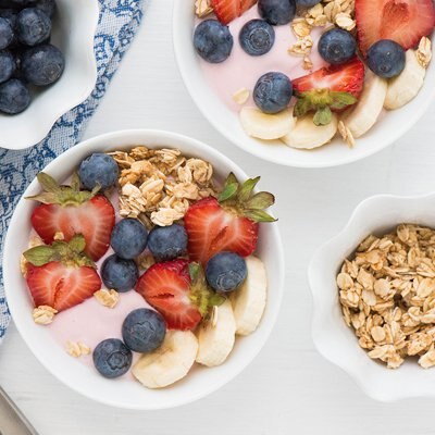 Berry Colorful Smoothie Bowl