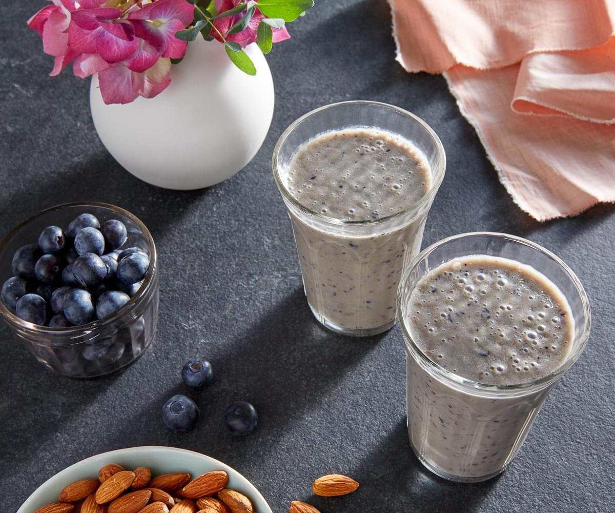 Batido de Arándanos Azules y Almendras