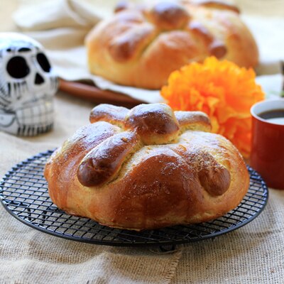 La Lechera Pan de Muerto