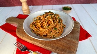 Espaguetis Cremosos con Pollo