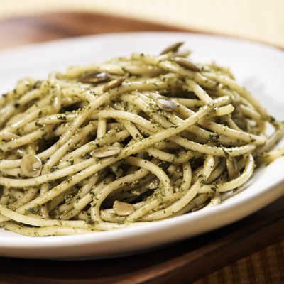 Pasta con Salsa de Pepitas y Cilantro