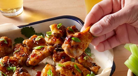 Alitas de Pollo Al Horno con Miel y Sésamo