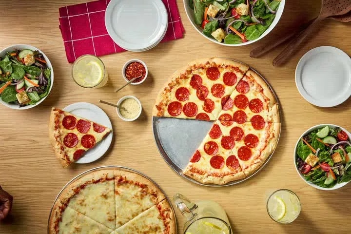 Extra Large Pepperoni Pizza