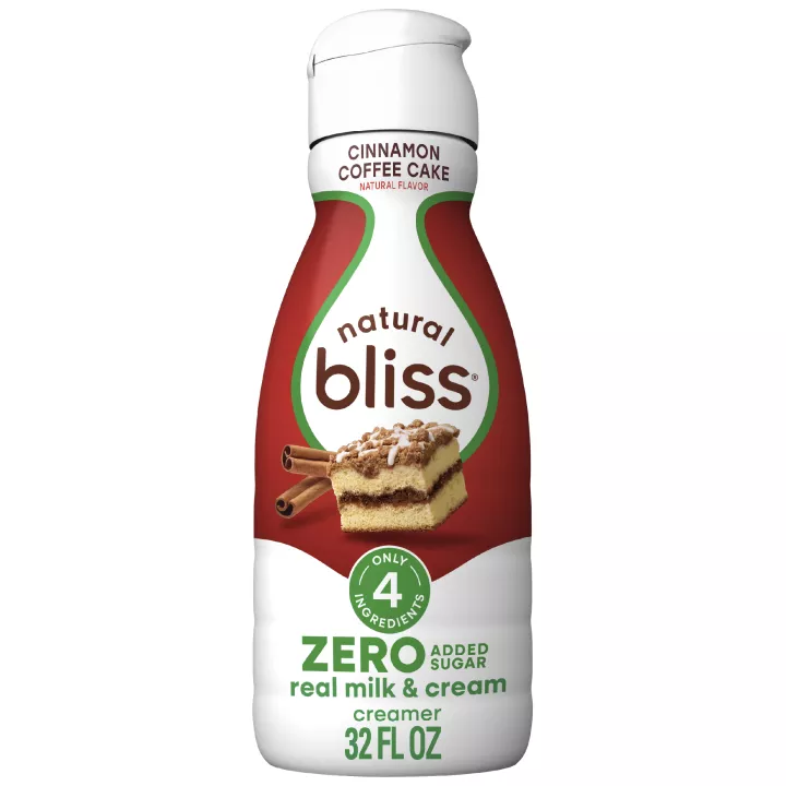 Vista centrada de botella de creamer líquido NATURAL BLISS NESTLE COFFEE MATE sin azúcar sabor Cinnamon Coffee Cake. 32fl oz.