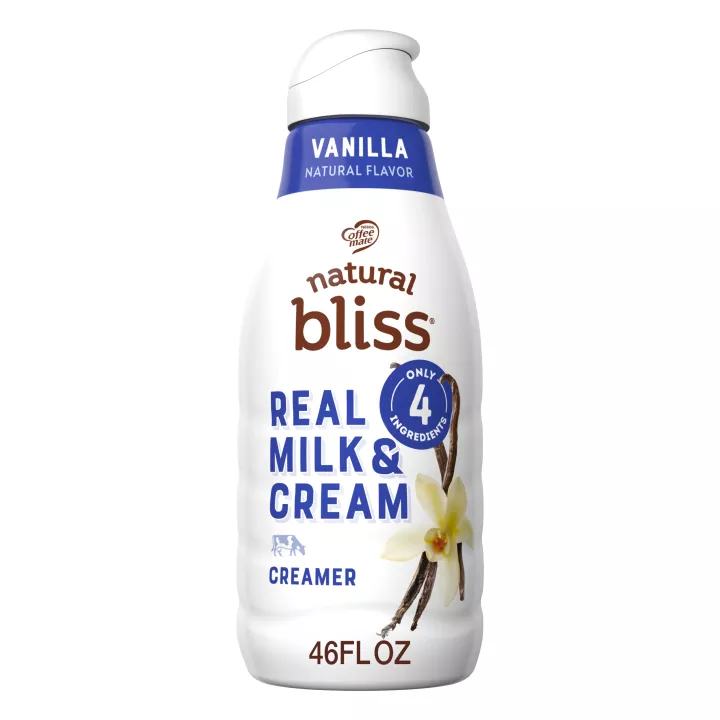 Botella blanca de creamer natural bliss sabor vainilla con etiqueta azul, vainilla y letrero que dice solo 4 ingredientes.
