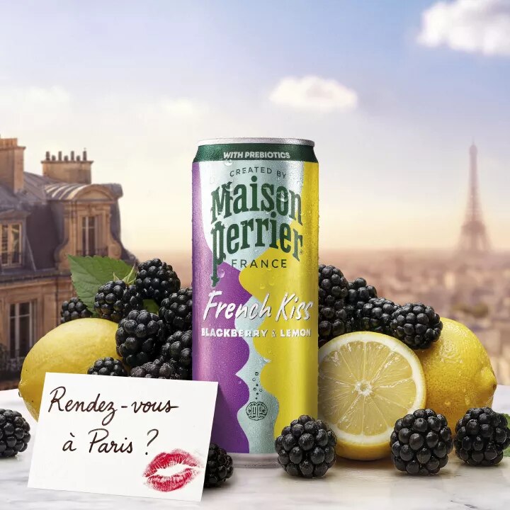 French Kiss Flavored Water Blackberry & Lemon | Maison Perrier®