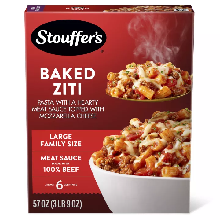 Caja de Baked Ziti con un plato de pasta y salsa debajo del nombre del producto, el logo de STOUFFER'S y una etiqueta que dice "100% PURA CARNE DE RES".
