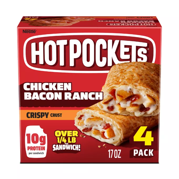 Vista frontal centrada de caja con peso neto de 17oz (1 lb 1 oz) 481 g de NESTLE HOT POCKETS sabor Chicken Bacon Ranch.