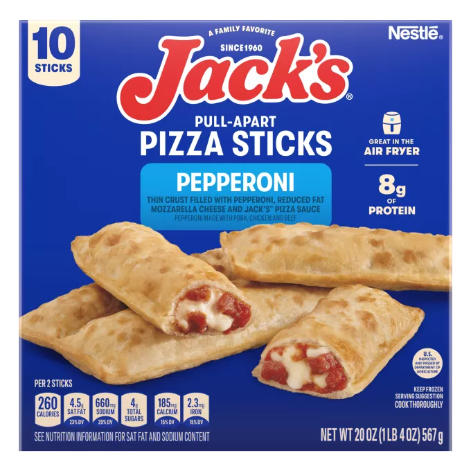 Un paquete azul con palitos de pizza de salchicha de Jack's debajo del logo de Jack's y cartel azul que lee salchicha.