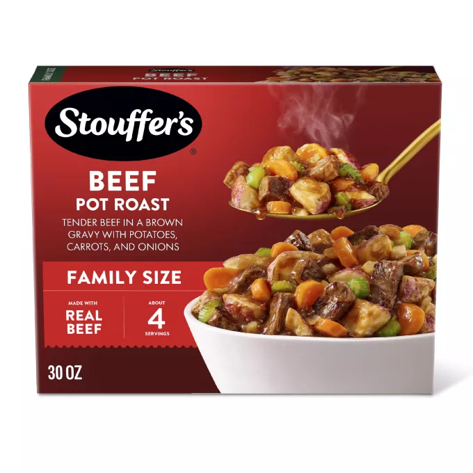 Caja de Beef Pot Roast con imagen de un plato con asado de carne que dice listo en menos de 20 minutos y tamaño familiar.