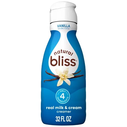 Botella blanca de creamer natural bliss sabor vainilla con etiqueta azul, vainilla y letrero que dice solo 4 ingredientes.