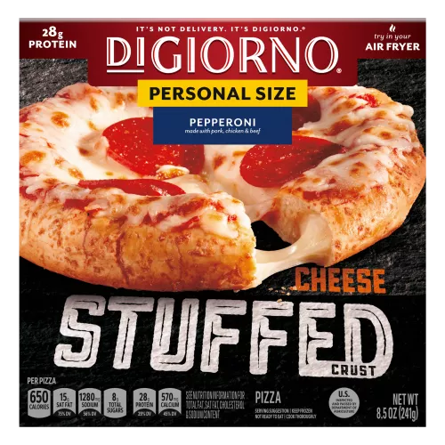Caja de pizza DiGiorno Small Sized Stuffed Crust Pepperoni, queso estirándose del borde de la pizza y el logo Stuffed Crust