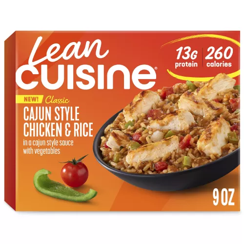 Vista frontal centrada de comida congelada de Pollo y arroz estilo cajún de Lean Cuisine con PESO NETO de 9oz (255g).