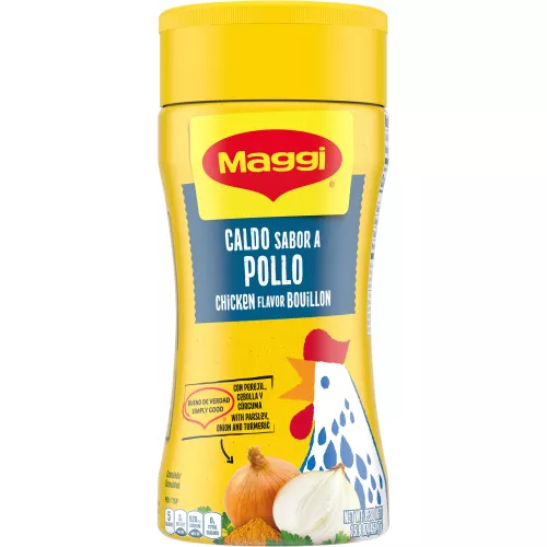 Foto con vista del frente de un paquete en forma de cilindro de caldo sabor a pollo granulado MAGGI PET de 15.9 onzas con una etiqueta amarilla brillante que muestra una ilustración de un pollo que lleva una cesta de productos lácteos en un campo.