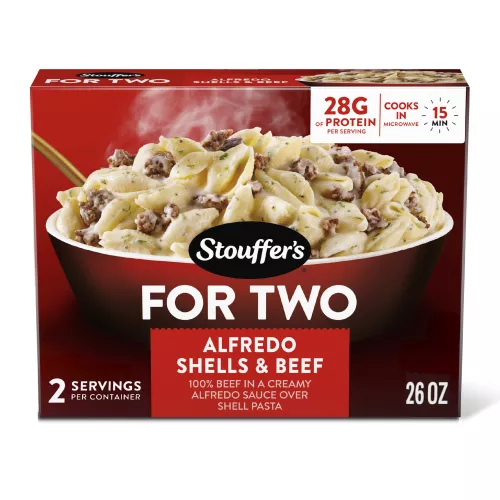 Front Center view of STOUFFER'S Frozen Meal Beef Alfredo Family Size 26oz Box NET WT 26 oz (1 lb 10 oz) 737 g product.