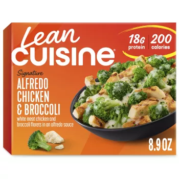 Vista frontal centrada de caja de Lean Cuisine Chicken & Broccoli Alfredo Frozen Entrée de 10oz/PESO NETO 8.9oz (253g).