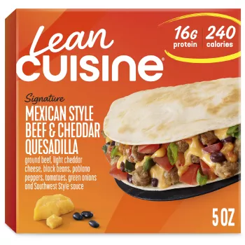 Vista frontal centrada de caja de Loaded Beef Taco Quesadilla de Lean Cuisine de PESO NETO 5oz (141g).