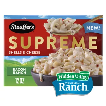 Vista frontal centrada de caja de Macarrones con queso Bacon Ranch larga vida de STOUFFER'S con peso neto de 12oz (340g).