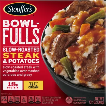 Caja de Slow-Roasted Steak & Potatoes Bowl-FULLS con un tazón de filete y verduras junto al nombre del producto y al logo.