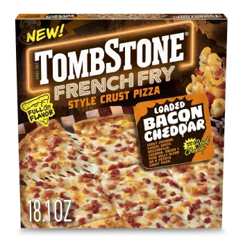 Vista frontal centrada de caja de pizza congelada Tombstone French Fry Style Crust Loaded Bacon Cheddar de 18.1 oz (5.15 g).