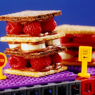 Cazuela de Tostada Francesa de Durazno y Almendras