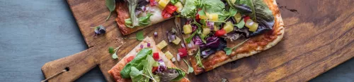 Cazuela de Tostada Francesa de Durazno y Almendras