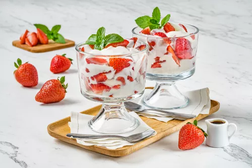 Strawberries with Cream