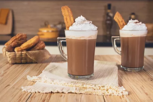 Cappuccino Caliente con Cocoa