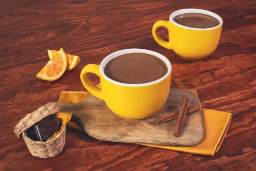 CHAMPURRADO de CHOCO NARANJA preparado con Chocolate para Mesa ABUELITA®
