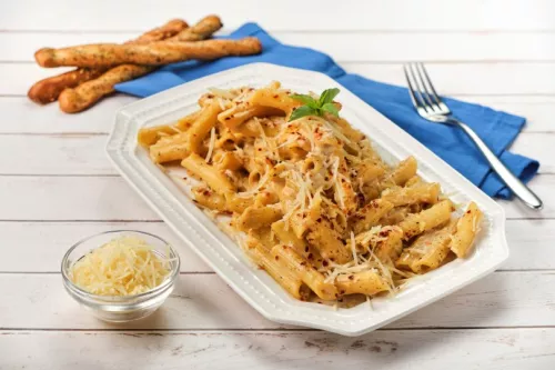 PASTA CREMOSA de PARMESANO preparada con Media Crema NESTLÉ