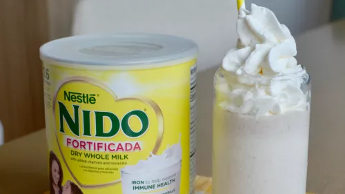 Batido con chispas de chocolate NIDO x Nestlé Toll House