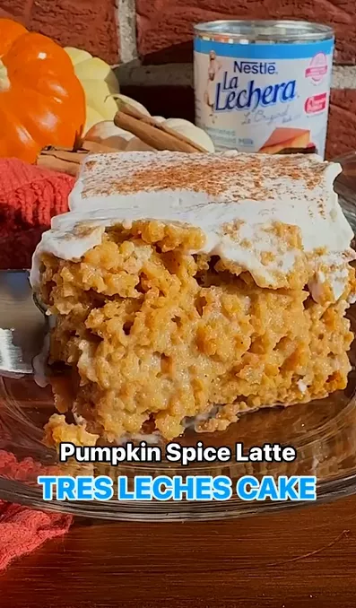 Pastel Tres Leches con Especias de Calabaza