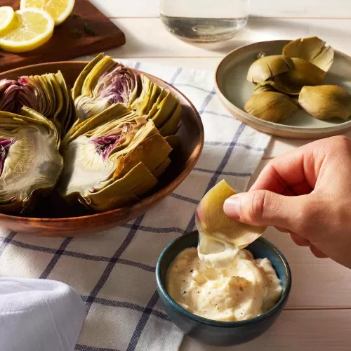 Steamed Artichokes with Lemon Aioli