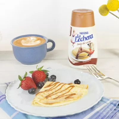 Crêpes with Dulce de Leche Sauce