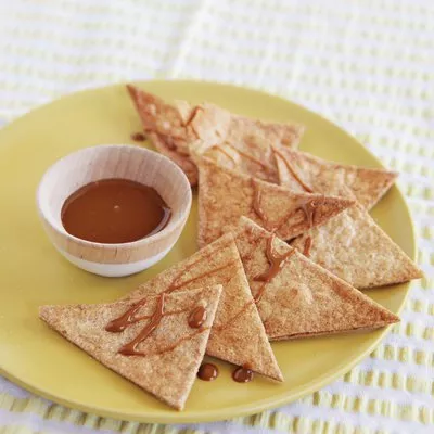 Baked Whole Wheat Churro Chips with Dulce de Leche
