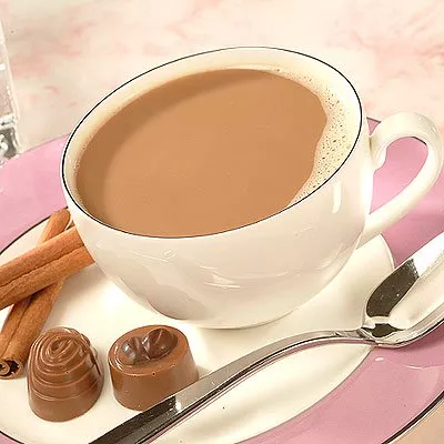 Cazuela de Tostada Francesa de Durazno y Almendras